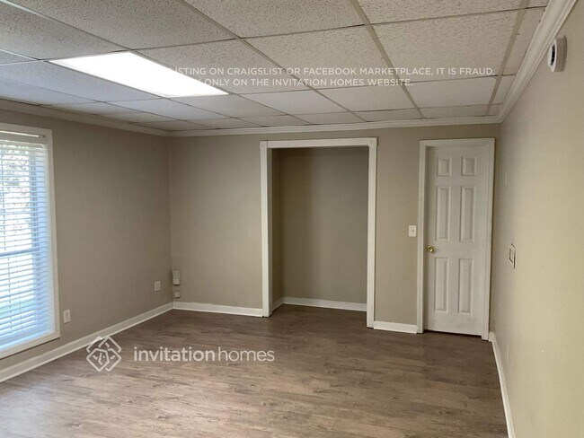 Foto del edificio - 2624 Sterling Dr NW