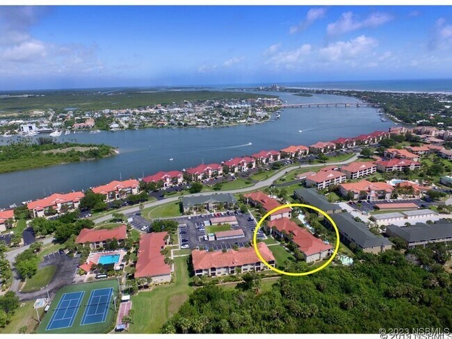 Foto del edificio - 404 Bouchelle Dr