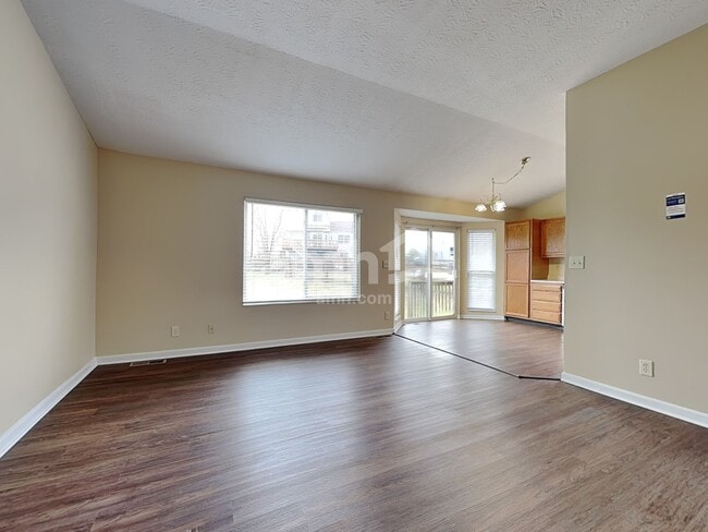 Building Photo - 10735 Chinkapin Cir