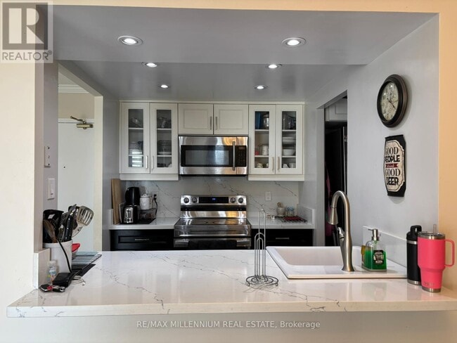 Building Photo - 285 Enfield Pl