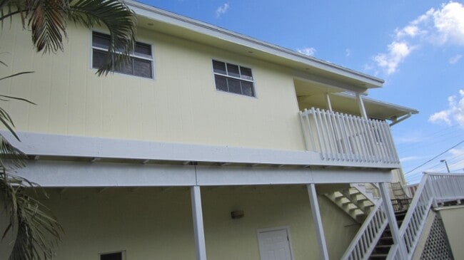 Building Photo - 849 W Dolphin Ridge Rd