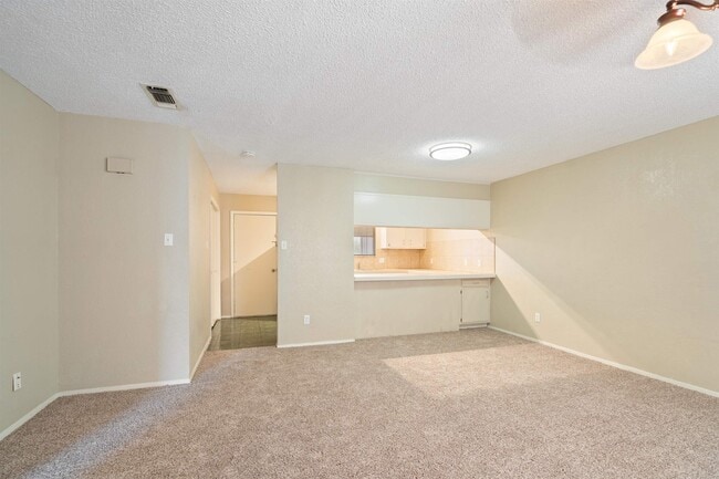 Building Photo - 104 Shannon Cir