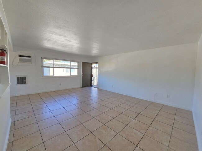 Foto del edificio - 13877 Courage St
