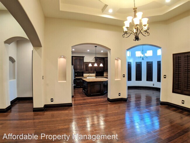 Building Photo - 3 br, 2.5 bath House - 4313 Park Bend