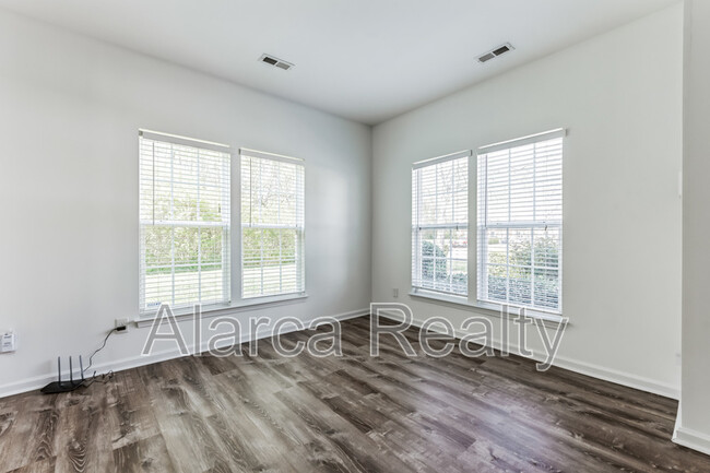 Building Photo - 12250 Jessica Pl