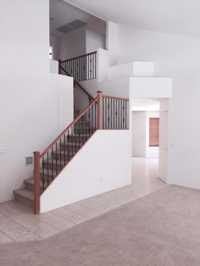Foto del edificio - 15346 W Laurel Ln