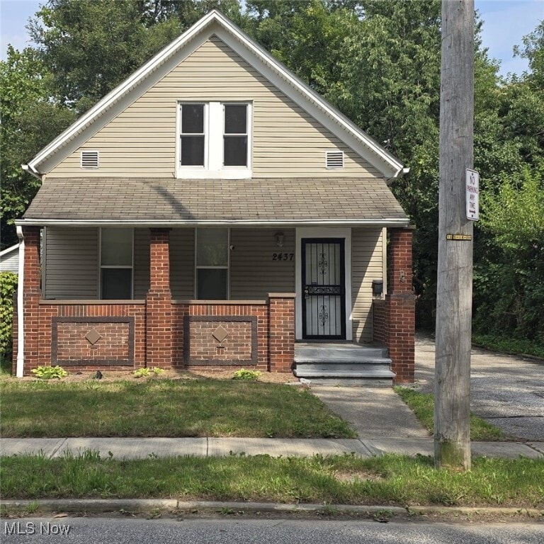 2437 E 84th St Cleveland, OH 44104 – photo 1
