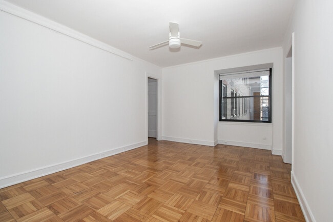 Foto del edificio - 1100 N Dearborn St