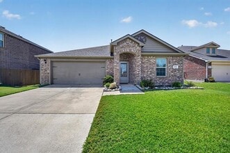 Building Photo - 1304 Pampa Grass Dr