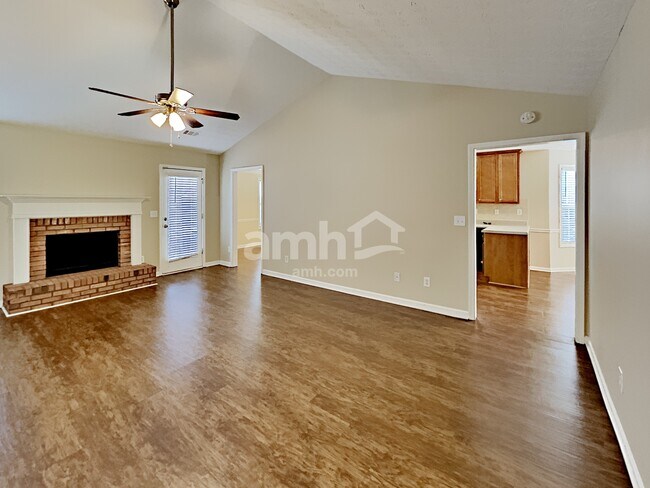 Foto del edificio - 1105 River Tusk Pl NE