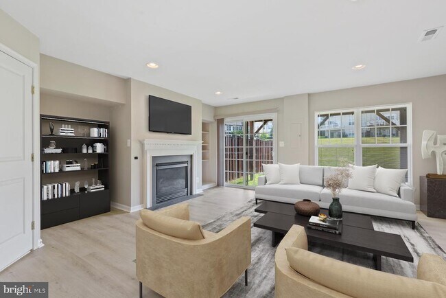 Building Photo - 9147 Ribbon Falls Loop