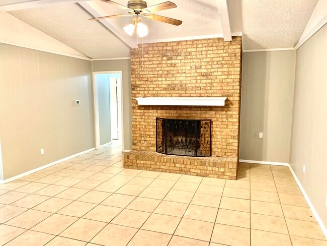 Building Photo - 6606 Quitman Ave
