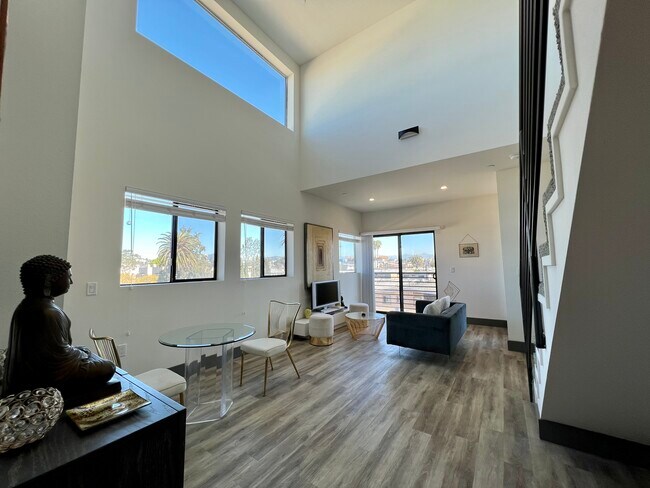 Foto del edificio - 3743 Midvale Ave