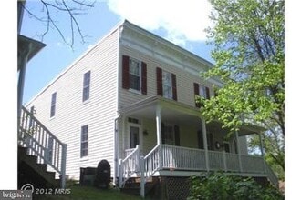Building Photo - 721 Pleasant Hill Rd