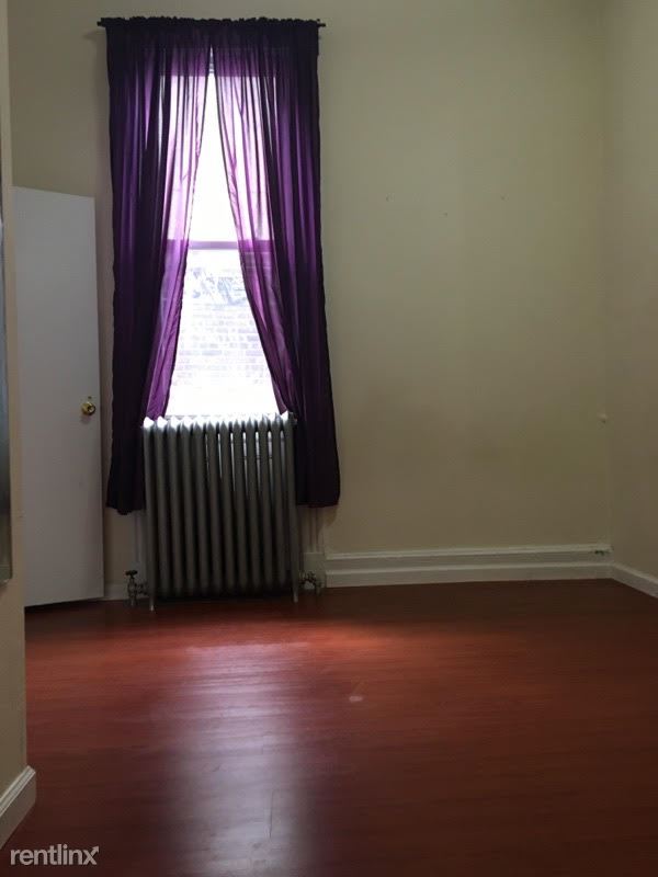 Building Photo - 676 Onderdonk Ave