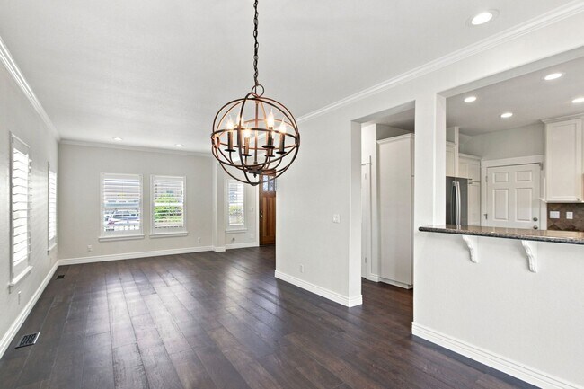 Foto del edificio - 136 Creekside Village Dr