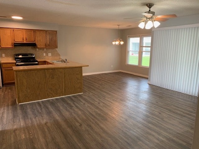 Building Photo - "Charming 2-Bed Condo Oasis with Fireplace...