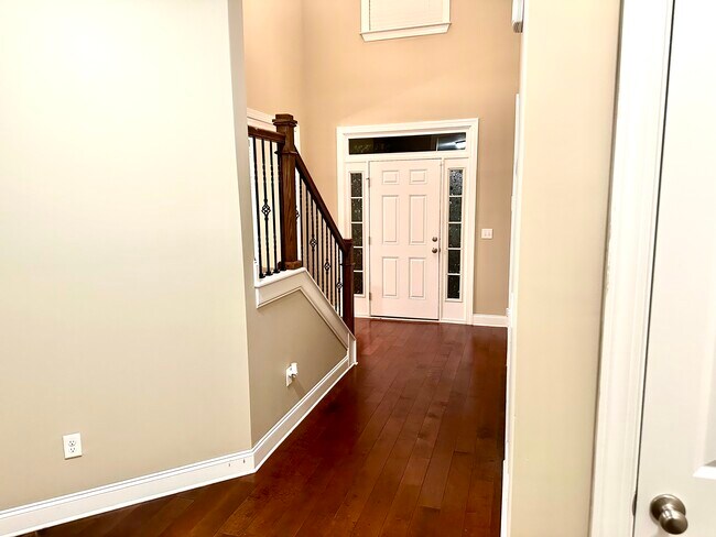 Building Photo - 4064 Ellington Dr