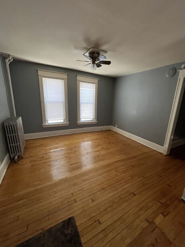 Foto del edificio - Bright 2 Bed / 1 Bath off Brady St | Free Laundry & Pet-Friendly