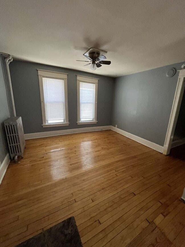 Building Photo - Bright 2 Bed / 1 Bath off Brady St | Free Laundry & Pet-Friendly