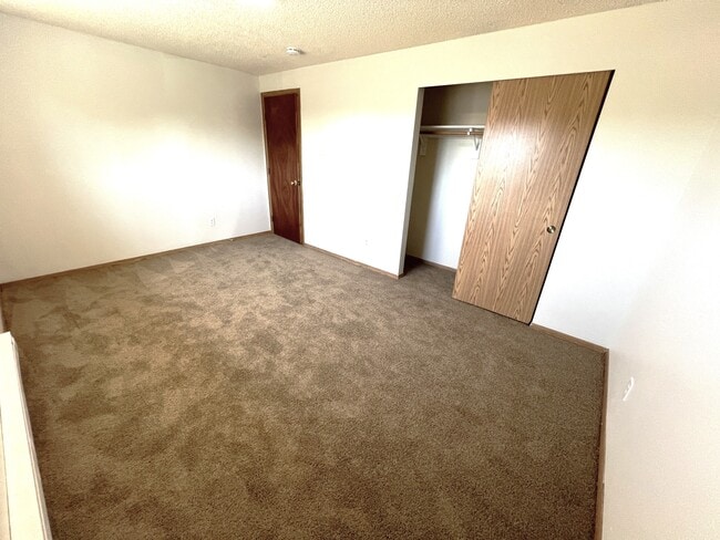 Building Photo - Aladdin Townhomes