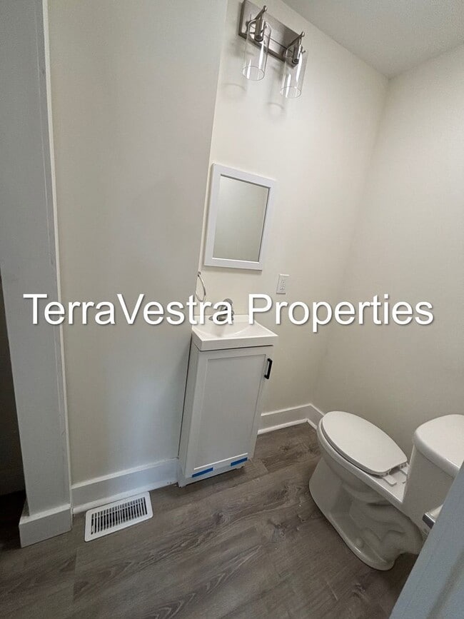 Building Photo - 2 Bed with a bonus room in Bridgeton!