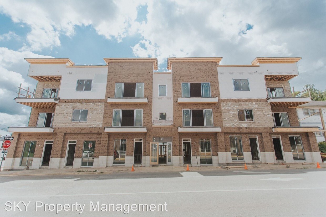 Primary Photo - 700 State St
