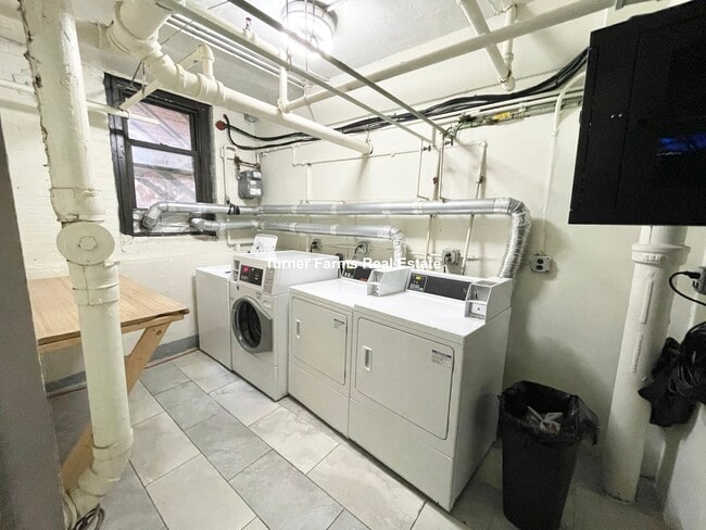 Foto del edificio - 80 Saint Stephen St