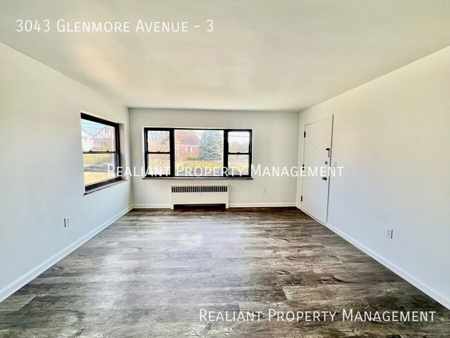 Building Photo - 3043 Glenmore Ave