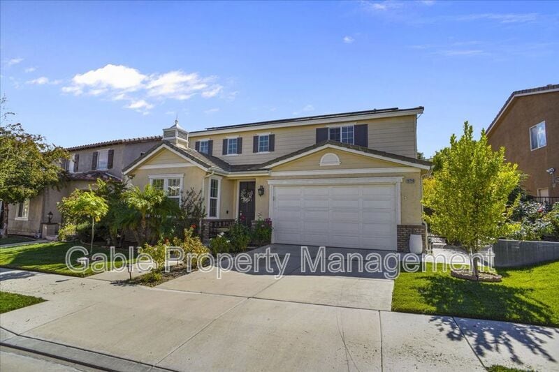 Foto principal - 19720 Ellis Henry Ave