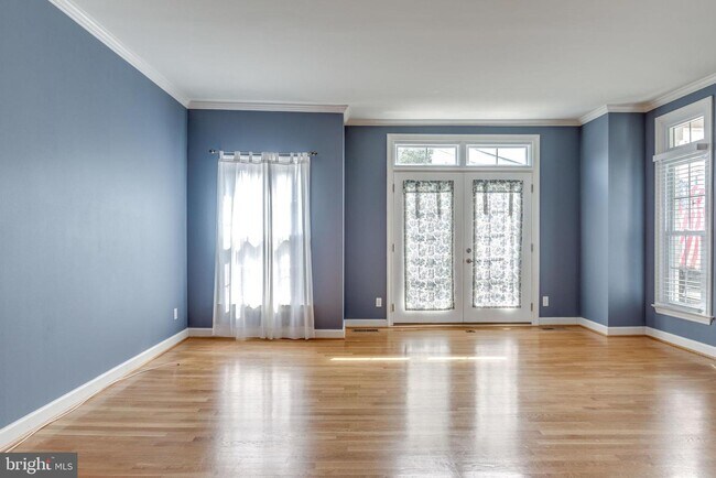 Foto del edificio - 12806 Dogwood Hills Ln