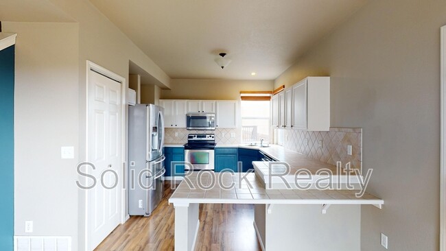Building Photo - 4650 Crow Creek Dr