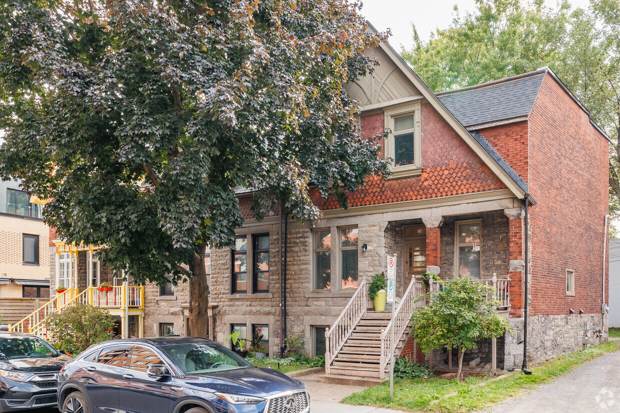 Building Photo - 160 Av Metcalfe