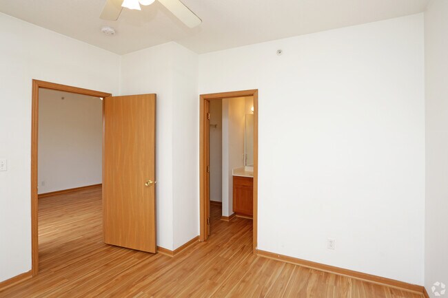 875 Cama 2 - 1209 Mayfield Dr