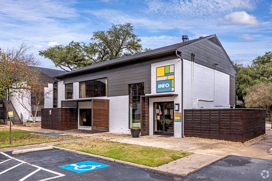 Paxton at Lake Highlands