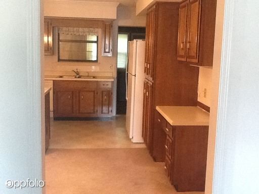 Building Photo - 6782 Hickory Creek Rd