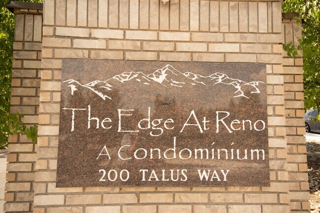 Foto del edificio - 2 Primary Suites Condo Near UNR