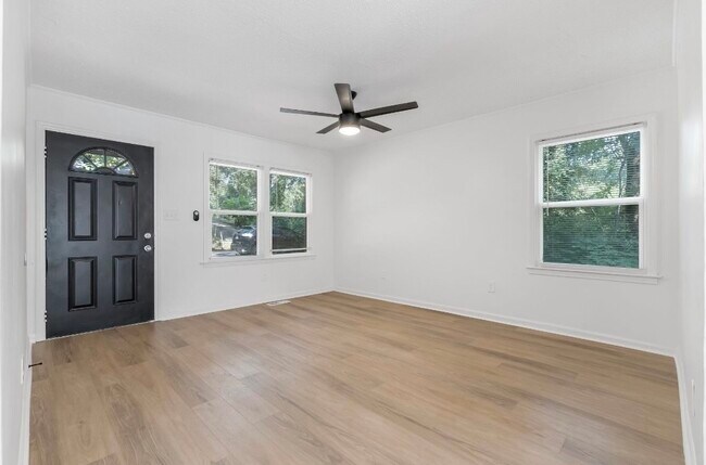 Foto del edificio - 409 Yardley Ct