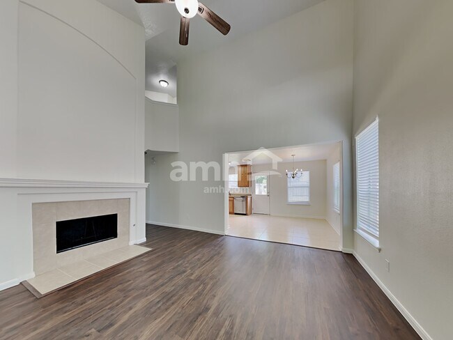 Foto del edificio - 31702 Regal Park Ct