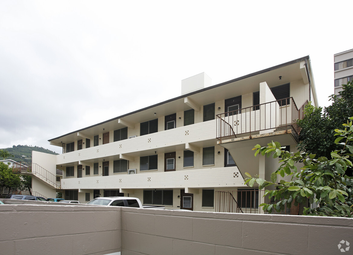 Foto del edificio - 1707 Kewalo St