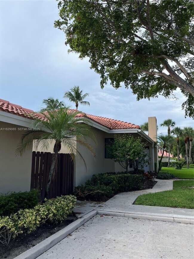 Building Photo - 202 Old Meadow Way