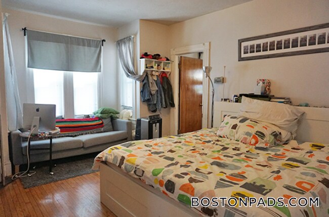 Foto del edificio - 141 Brown St