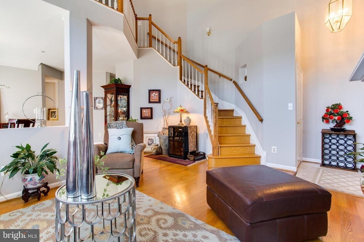 Photo - 7021 Haycock Rd (Falls Church, VA)