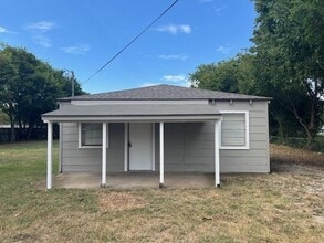 Building Photo - 821 Bayport Dr