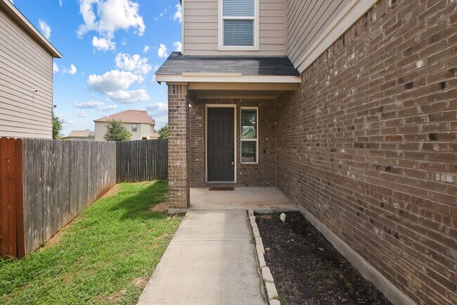 Building Photo - Well-Maintained 3-Bedroom Home – Ideal for...
