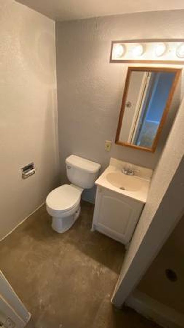 Foto del edificio - Charming 1 Bedroom Apartment in Tacoma's H...