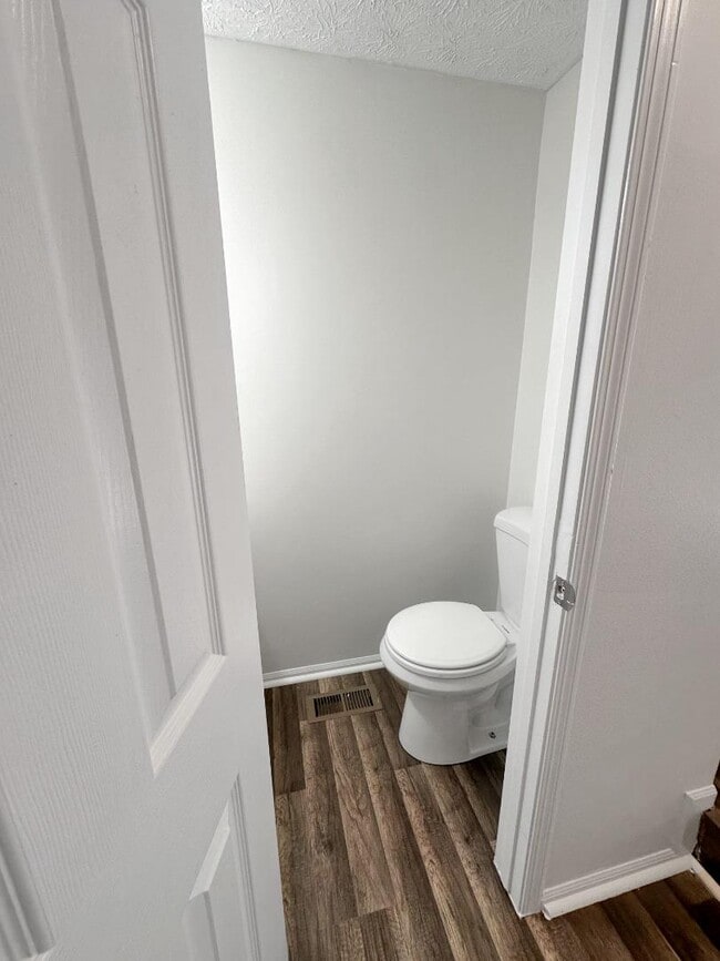 Building Photo - 563 Melissa Ct