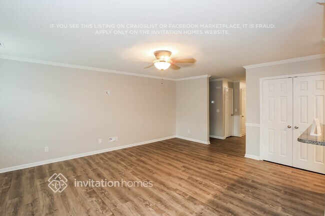 Foto del edificio - 11906 Downy Birch Rd