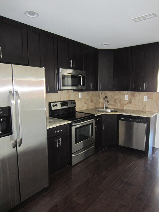 kitchen - 1910 S 11th St