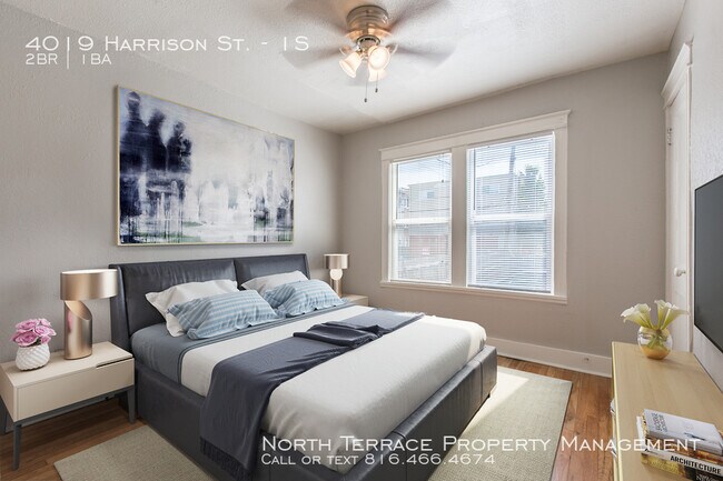 Building Photo - Arsenal - two bedroom, one bathroom
